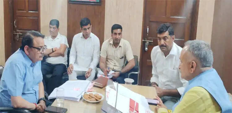 सोनीपत में सफाई व्यवस्था को पटरी पर लाने की कवायद तेज, मेयर ने की बैठक