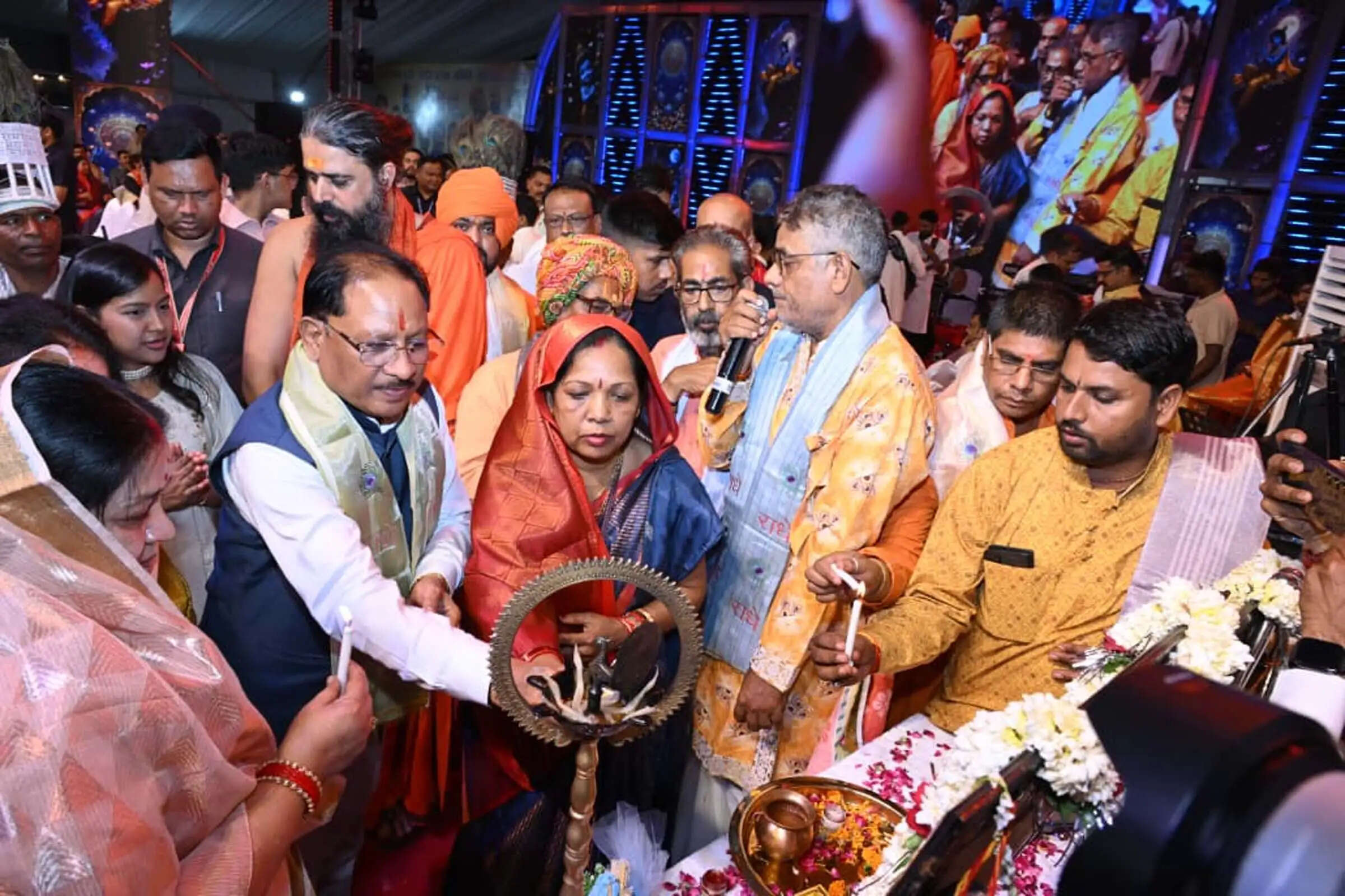 रायपुर : गुढ़ियारी में भक्ति, उत्साह और संस्कृति का भव्य संगम, विशाल दही हांडी उत्सव संपन्न