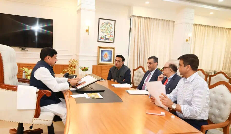 मध्य प्रदेश के मुख्यमंत्री को दुबई में होने वाली एनुअल इन्वेस्टमेंट मीटिंग का आमंत्रण
