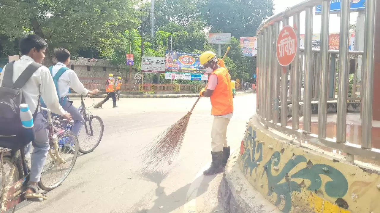 कूड़ा स्थल को साफ कर बनायें बच्चों को खेलने का पार्क और बुजुर्गों के बैठने का स्थान : ए.के. शर्मा