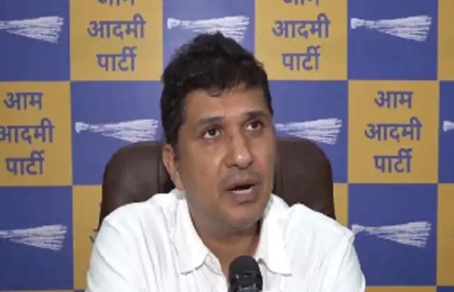 सौरभ भारद्वाज ने बिजली दरों में बढ़ोतरी को लेकर सरकार पर साधा निशाना