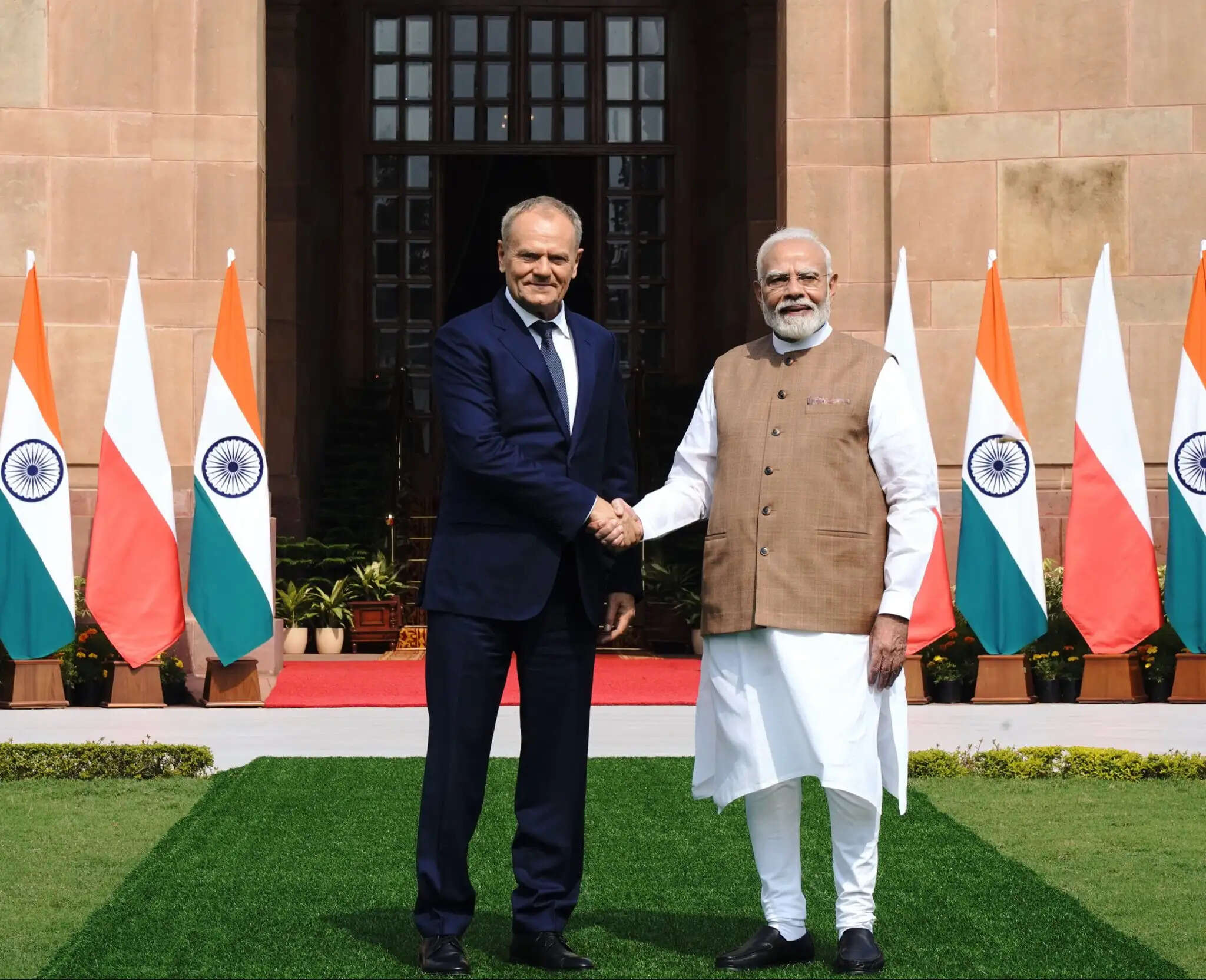 प्रधानमंत्री मोदी ने पोलैंड के प्रधानमंत्री टस्क से मुलाकात की