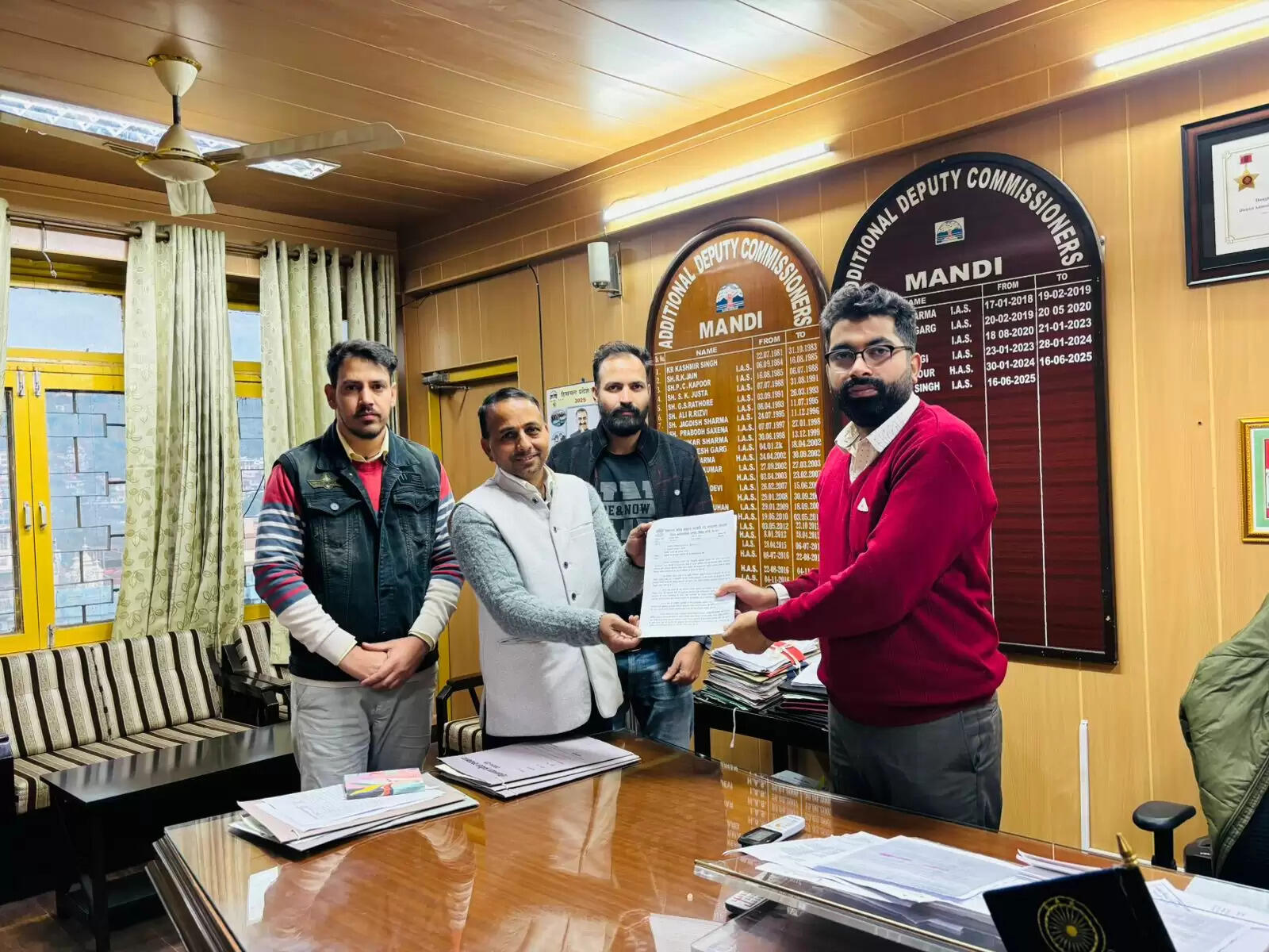 पटवारी-कानूनगो संघ ने सौंपा ज्ञापन, व्यवस्था में हस्तक्षेप रोकने की उठाई मांग