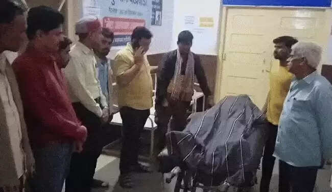 गुनाः एम्बुलेंस पंचर होने से अस्पताल पहुंचने में देरी, मरीज की मौत
