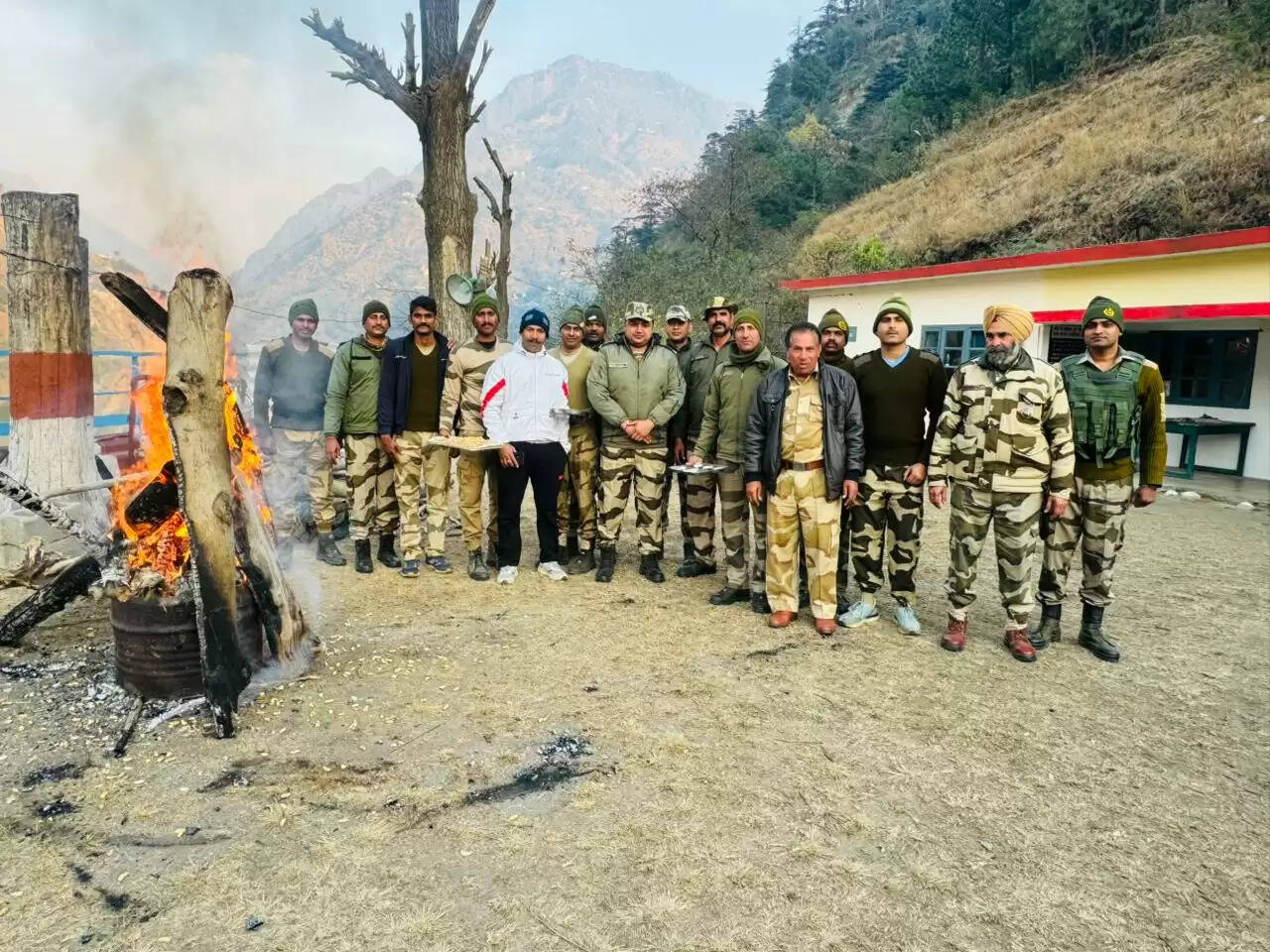 सीआईएसएफ के जवानों ने धूमधाम से मनाया लोहड़ी पर्व