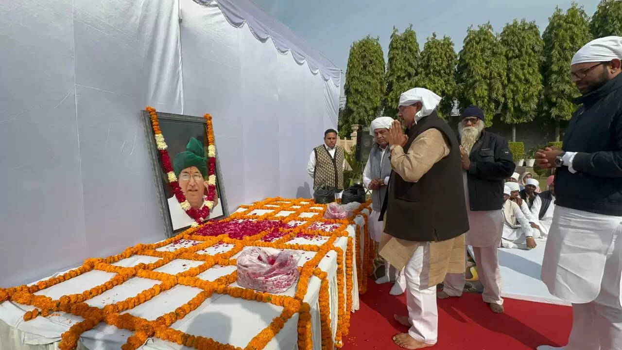 सिरसा: चौटाला ने ताउम्र गरीब, कमेरे व किसानों की लड़ाई लड़ी: बादल