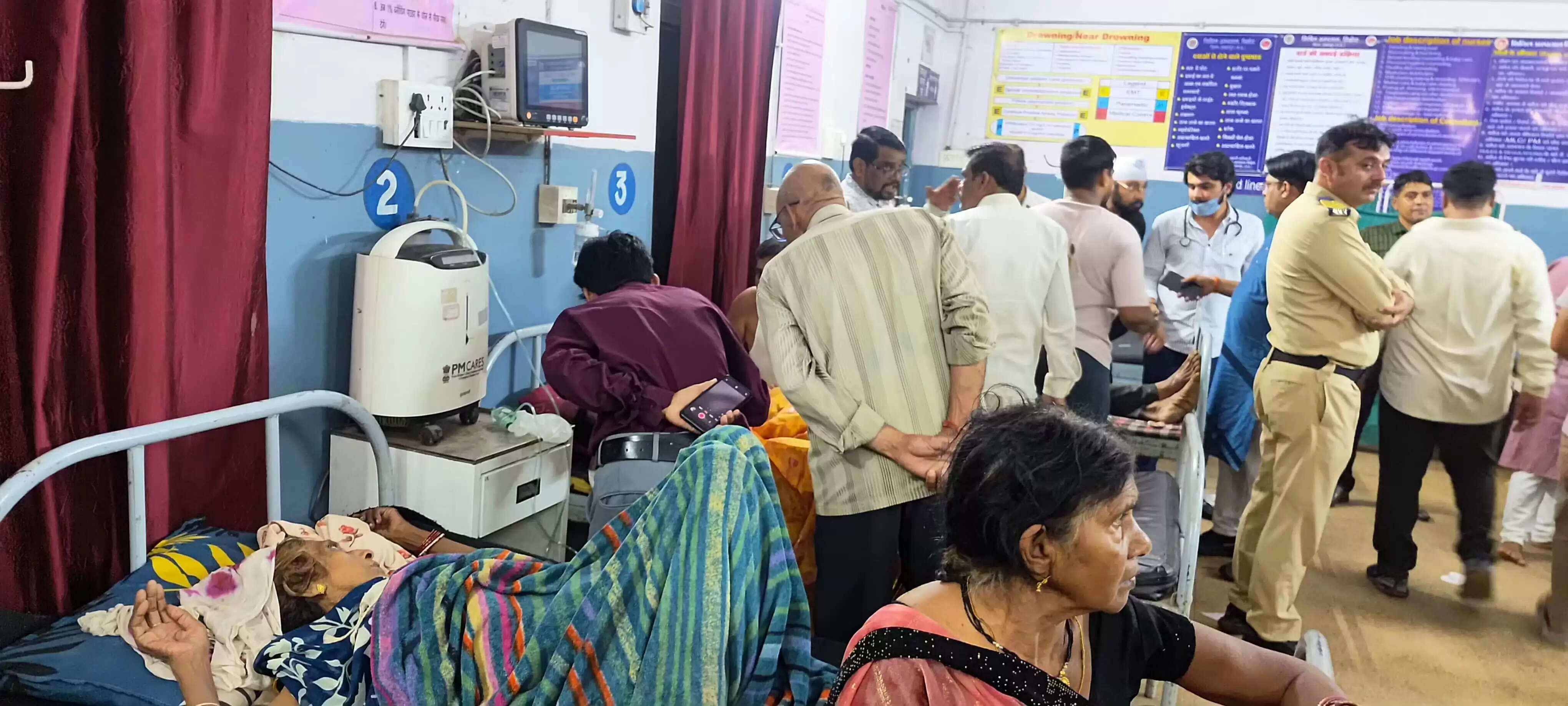 नवरात्र में चल रहे भंडारे में घुसी बेलगाम बस, 15 घायल, घायलों का इलाज जारी