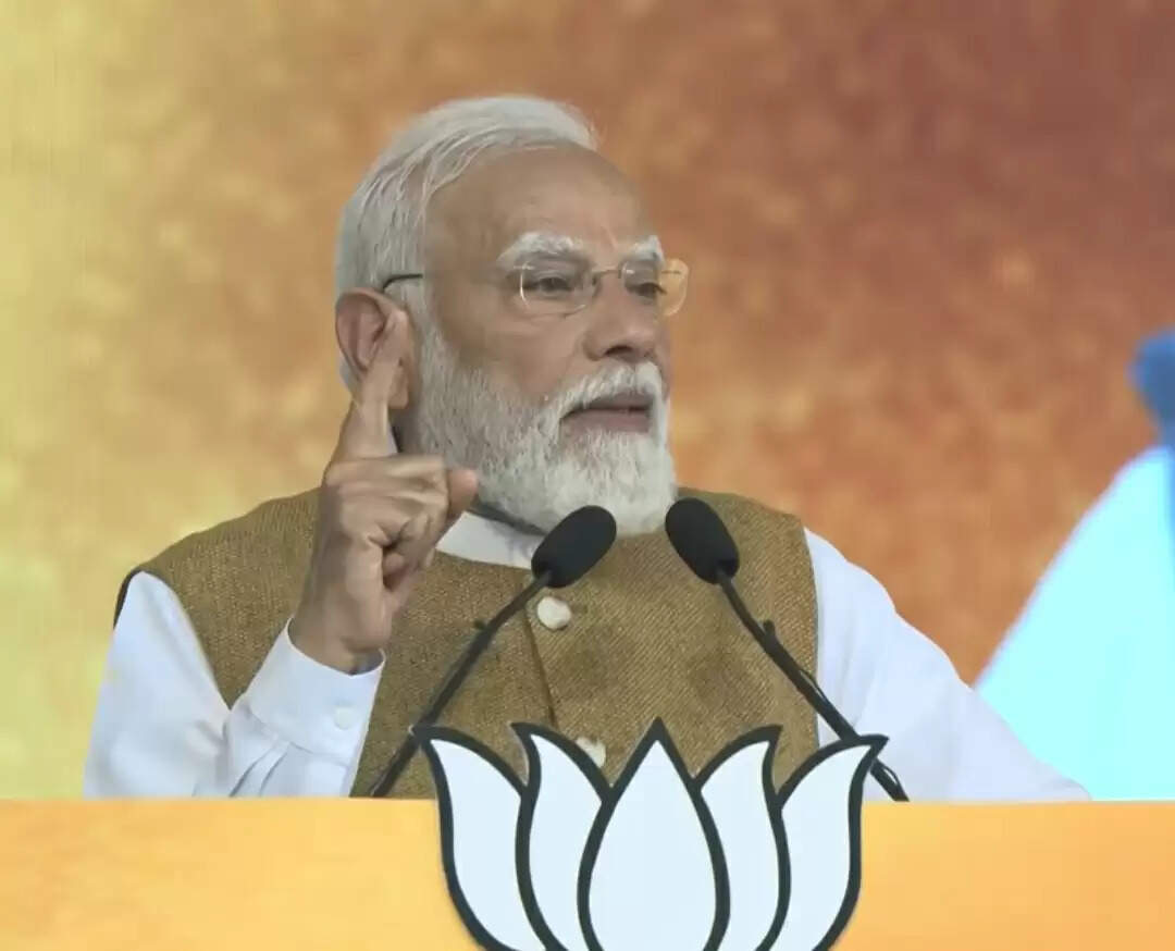 प्रधानमंत्री ने केरल में एनडीए को विकास और सुशासन का तीसरा विकल्प बताया