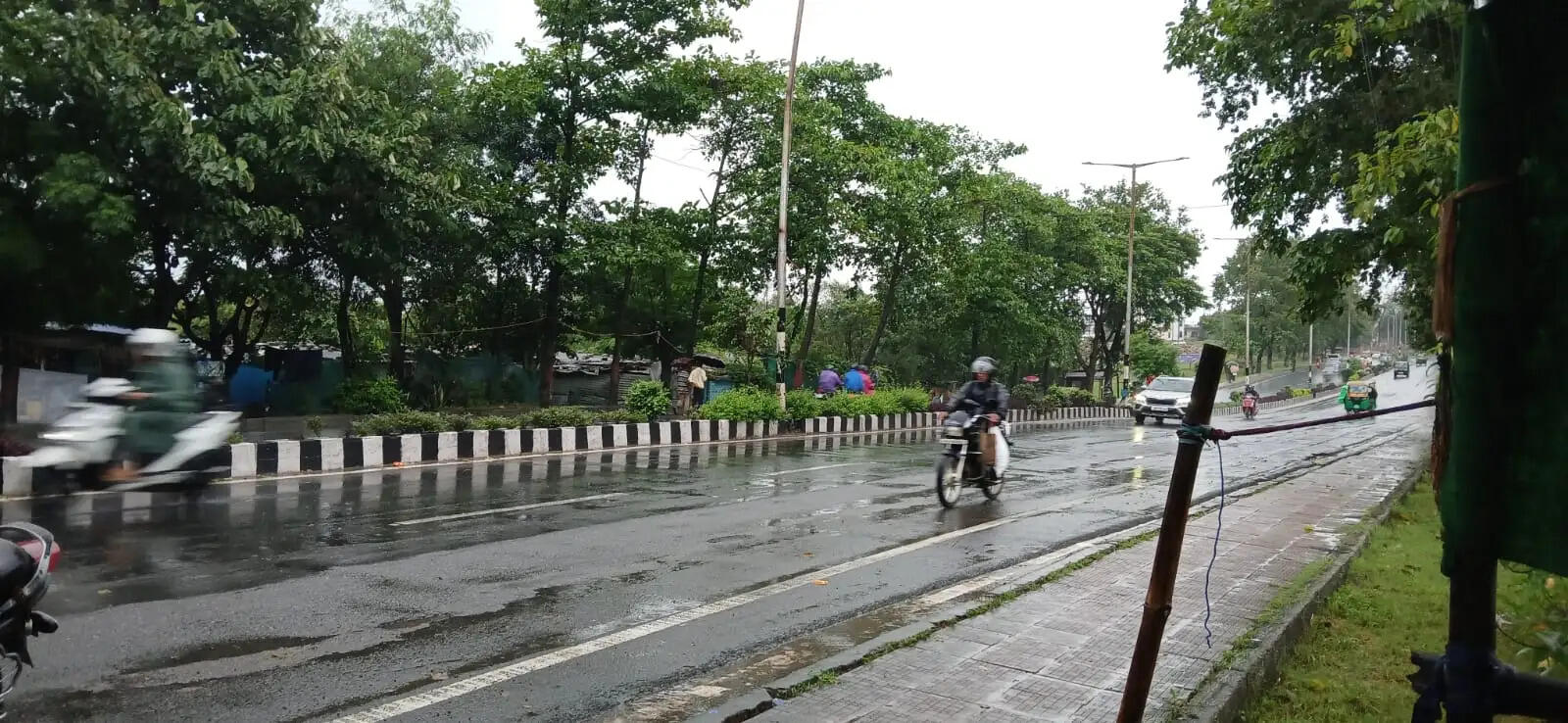 झारखंड में भारी बारिश से नदियां उफान पर, रांची के कई इलाकों में जलभराव