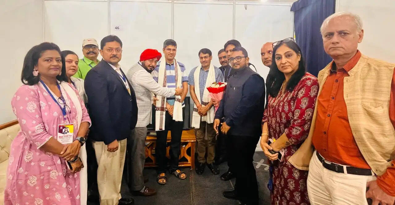 ट्रेड फेयर बना शॉपिंग हब, हर स्टॉल पर खरीदारों की हो रही भीड़