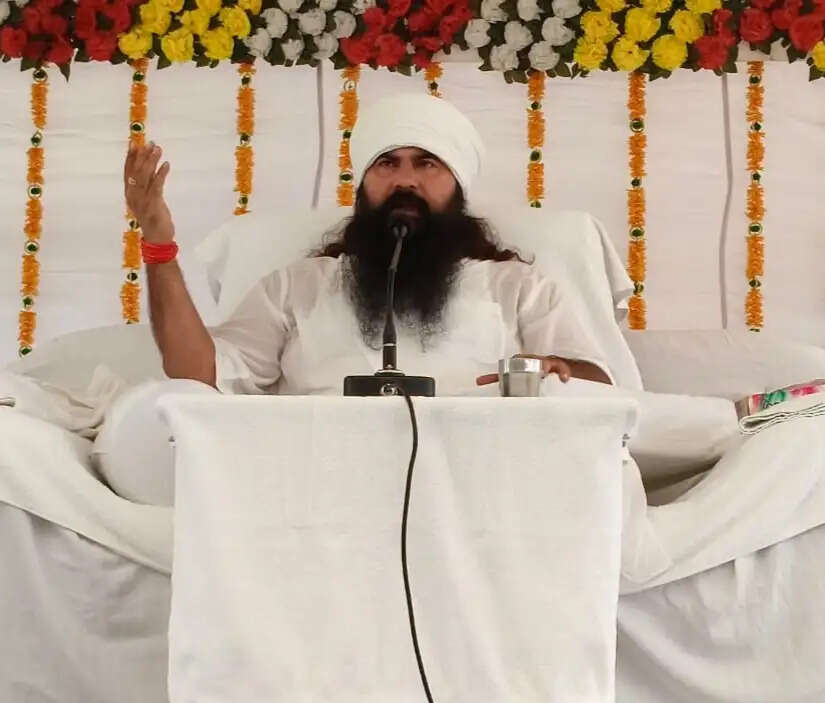 ध्यान अब भी न दोगे तो पछताओगे : संत पंकज महाराज