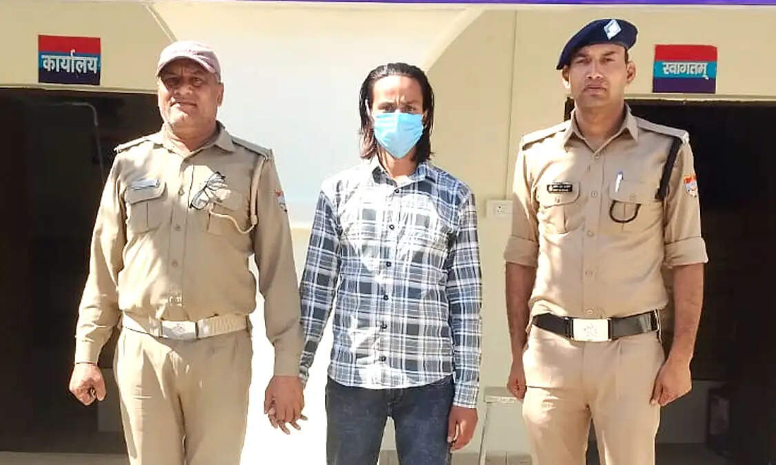 गोवंश को क्रूरता पूर्वक पिकअप में ले जाना पड़ा भारी, एक गिरफ्तार