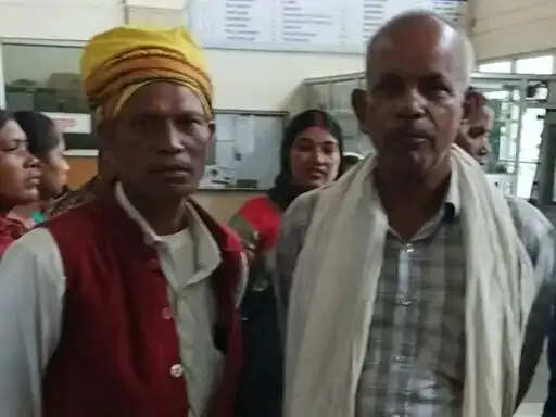 अनूपपुर: उपयंत्री पर एक लाख रिश्वत मांगने का आरोप, मूल्यांकन रोकने से तालाब, सड़क कार्य और मजदूरों का भुगतान अटका