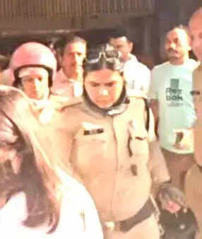 काठगोदाम के होटल में दूसरे समुदाय के युवक के साथ पकड़ी गई युवती