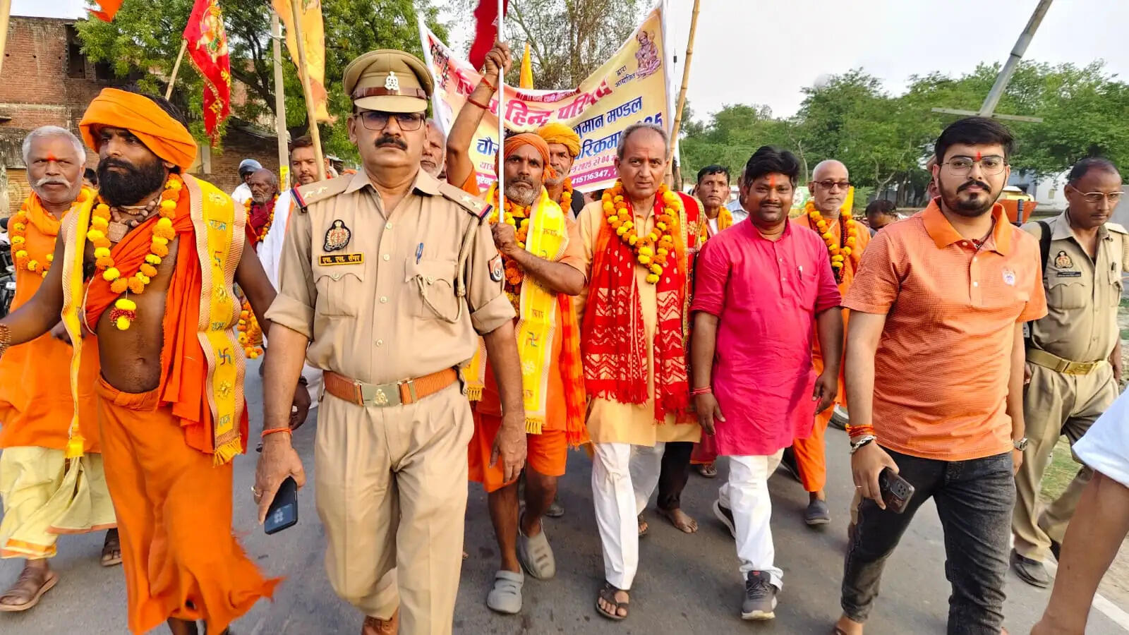 अयोध्या: अमानीगंज पहुंची चौरासी कोसी परिक्रमा