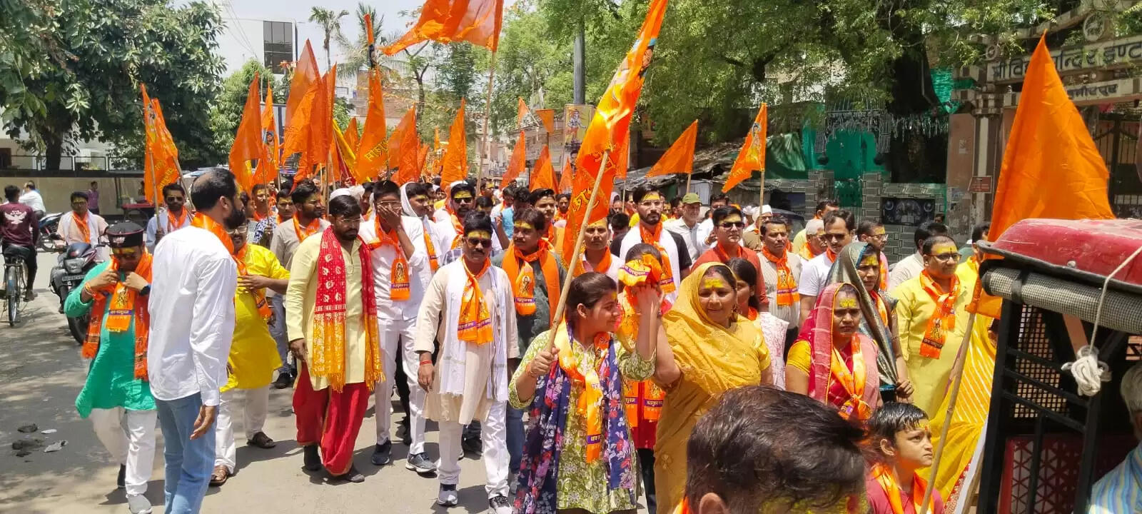 परशुराम जयंती पर ब्राह्मण महासभा ने निकाला भव्य जुलूस