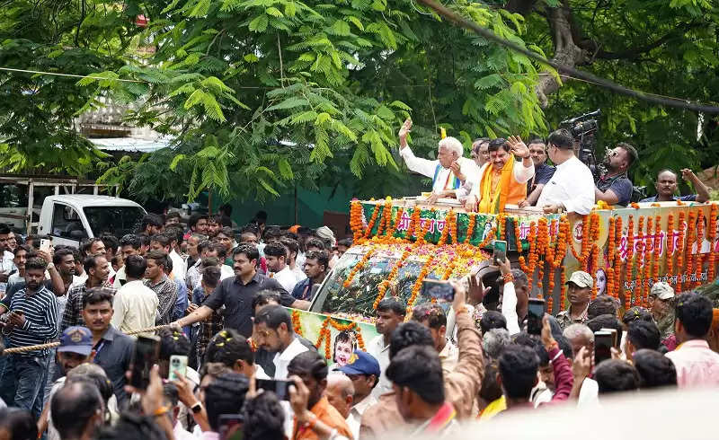 मप्रः मुख्यमंत्री डॉ. यादव ने चंदेरी में ऐतिहासिक स्थलों का किया भ्रमण