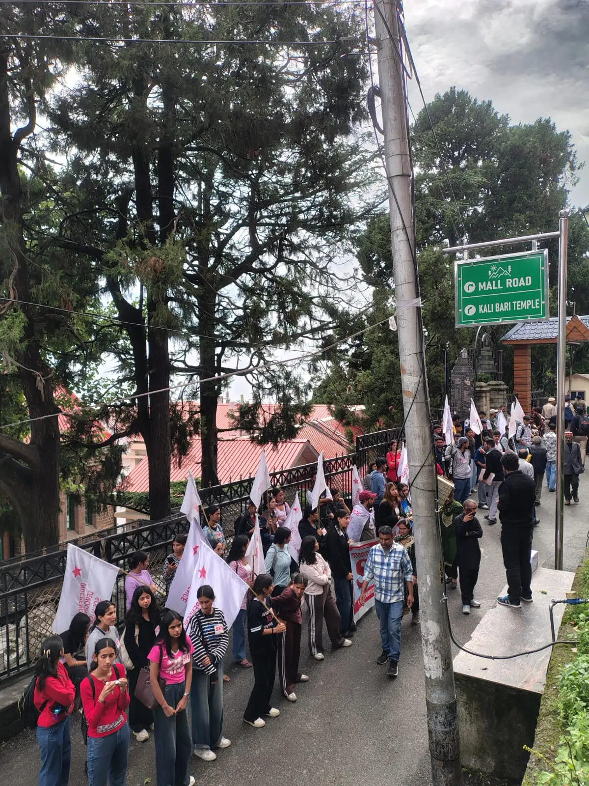 शिमला में एसएफआई की भूख हड़ताल दूसरे दिन भी जारी, पेपर लीक के विरोध में शिक्षा मंत्री के इस्तीफे की मांग