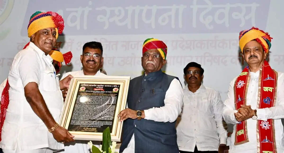 कोई भी समाज तभी विकास करता है जब शिक्षा की ओर तेजी से अग्रसर हो : राज्यपाल