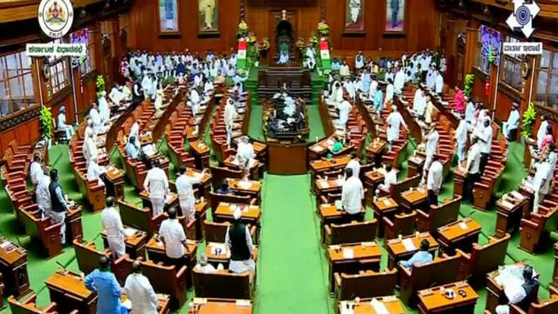 मनरेगा बहाली की मांग पर कर्नाटक विधानसभा में प्रस्ताव पारित, मुख्यमंत्री सिद्धारमैया ने केंद्र की नीति का किया विरोध