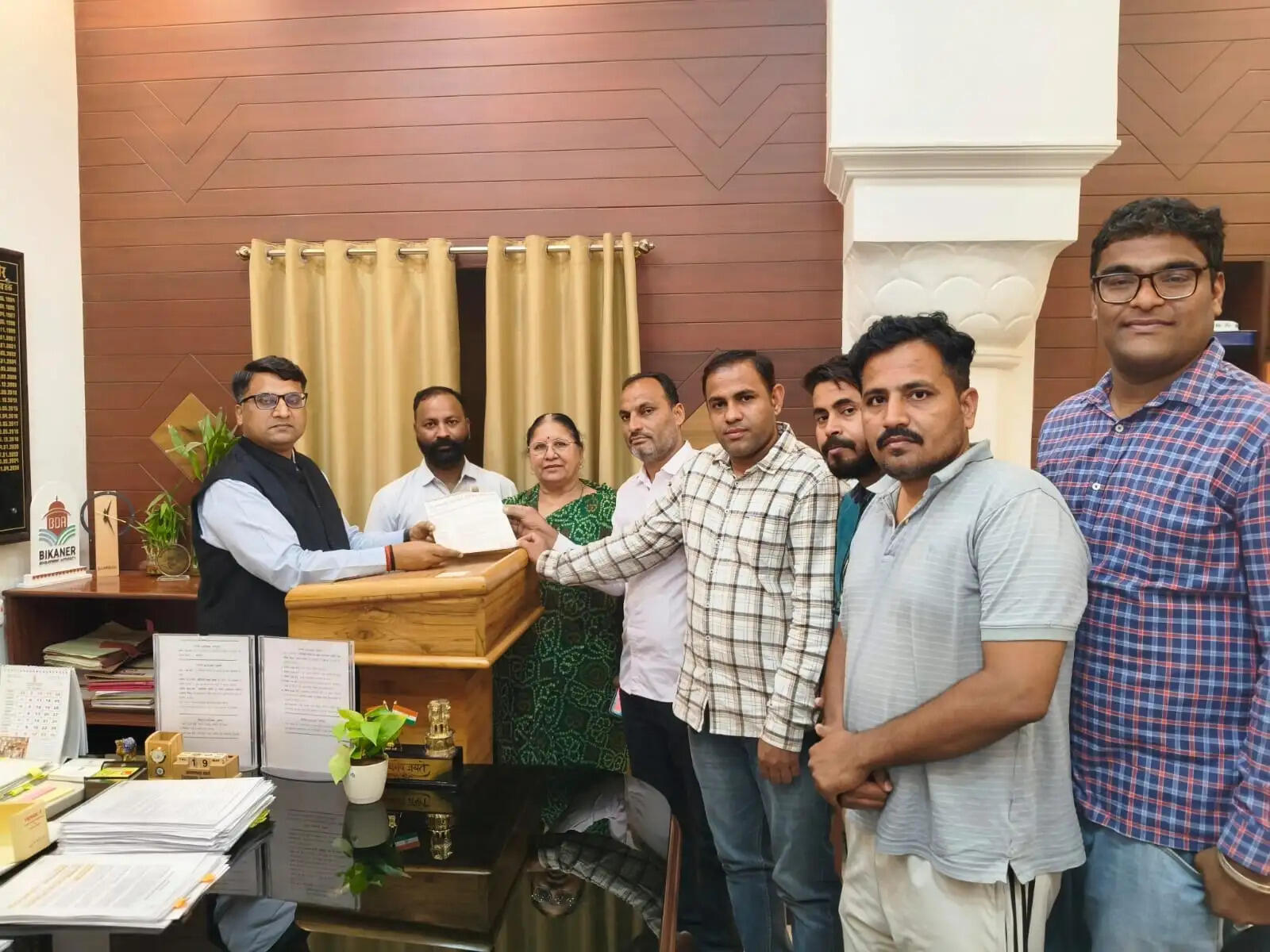 राजस्थानी भाषा को शिक्षा व रोजगार से जोड़ने की मांग को लेकर मुख्यमंत्री के नाम ज्ञापन