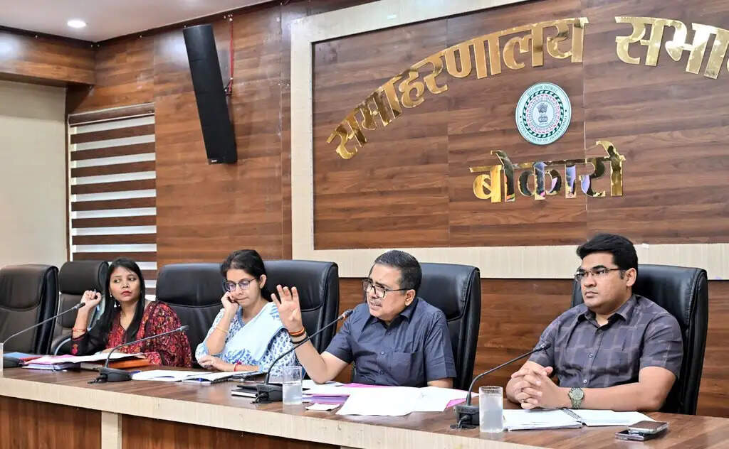 झारखंड उच्च न्यायालय अवमानना के 33 मामलों की डीसी ने की समीक्षा