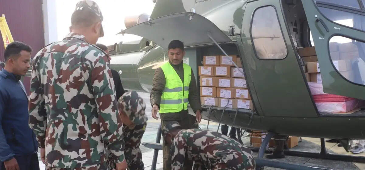 नेपाल संसदीय चुनाव : सेना की सुरक्षा में पहुंचाए गए बैलेट पेपर और बैलेट बॉक्स