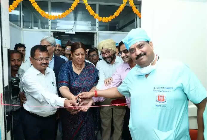 केजीएमयू में अब मरीज करा सकेंगे रोबोटिक सर्जरी