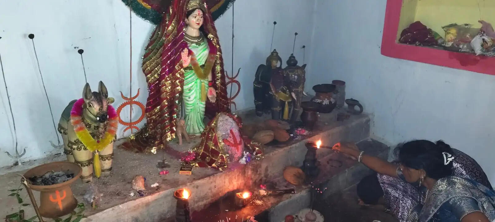 दुगली में धूमधाम से मनाया गया जुड़वास परब, माता शीतला की सात फेरे से हुई सेवा की शुरुआत