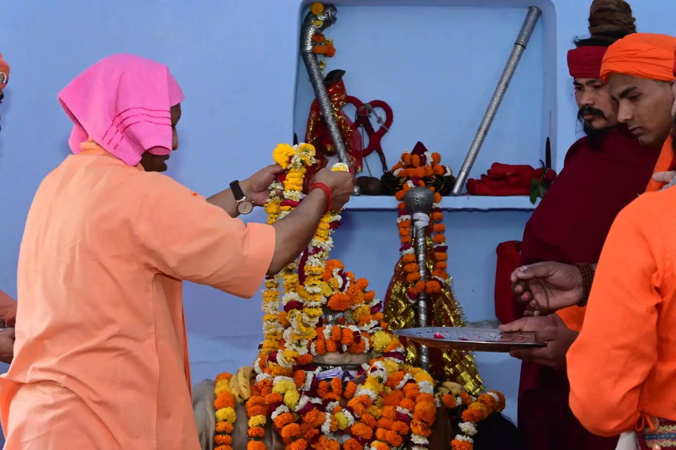 नवरात्रि की सप्तमी पर सीएम योगी ने शक्तिपीठ देवीपाटन में की शक्ति की आराधना