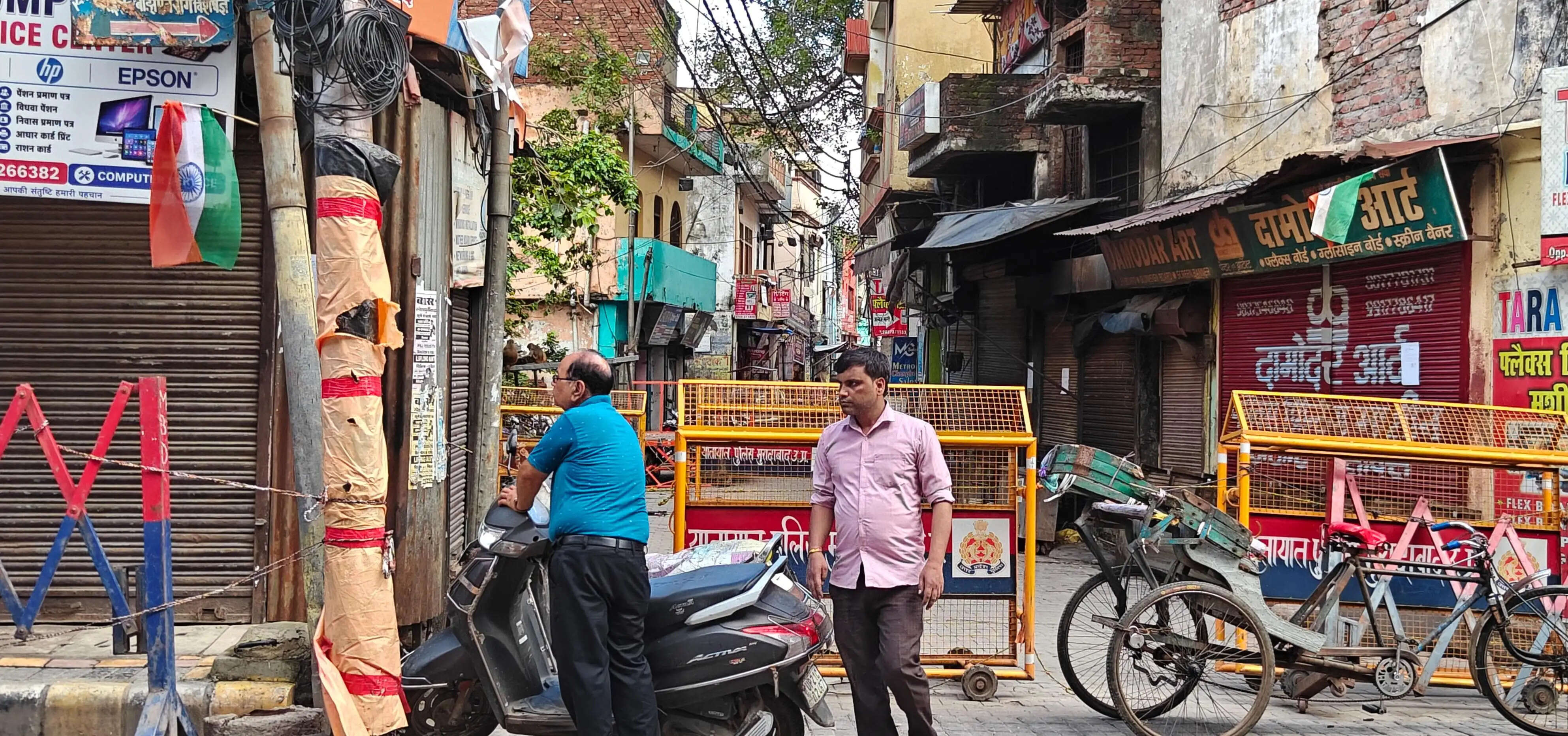 पांच जर्जर भवनों पर नोटिस चस्पा, की गई बैरिकेटिंग