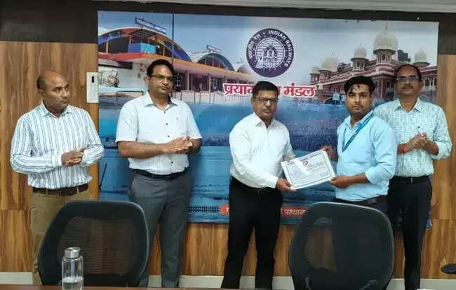 अच्छे कार्य से साथी कर्मचारियों को मिलती है प्रेरणा : रजनीश अग्रवाल