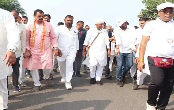दिग्विजय सिंह की पदयात्रा पर भाजपा विधायक पन्नालाल शाक्य का हमला, बोले- बेटे को आगे बढ़ाने की कोशिश