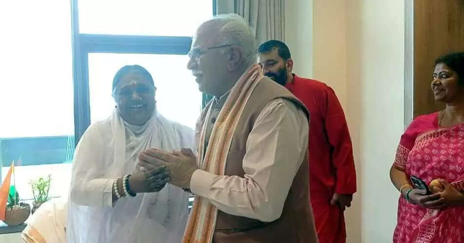 फरीदाबाद:मुख्यमंत्री मनोहर लाल ने किया मां अमृता हॉस्पिटल का दौरा