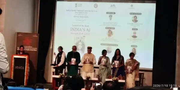 महिलाओं की नज़र से एआई की नई तस्वीर : आईजीएनसीए में 'इंडिया'ज एआई थ्रू हर लेंस' पुस्तक का लोकार्पण
