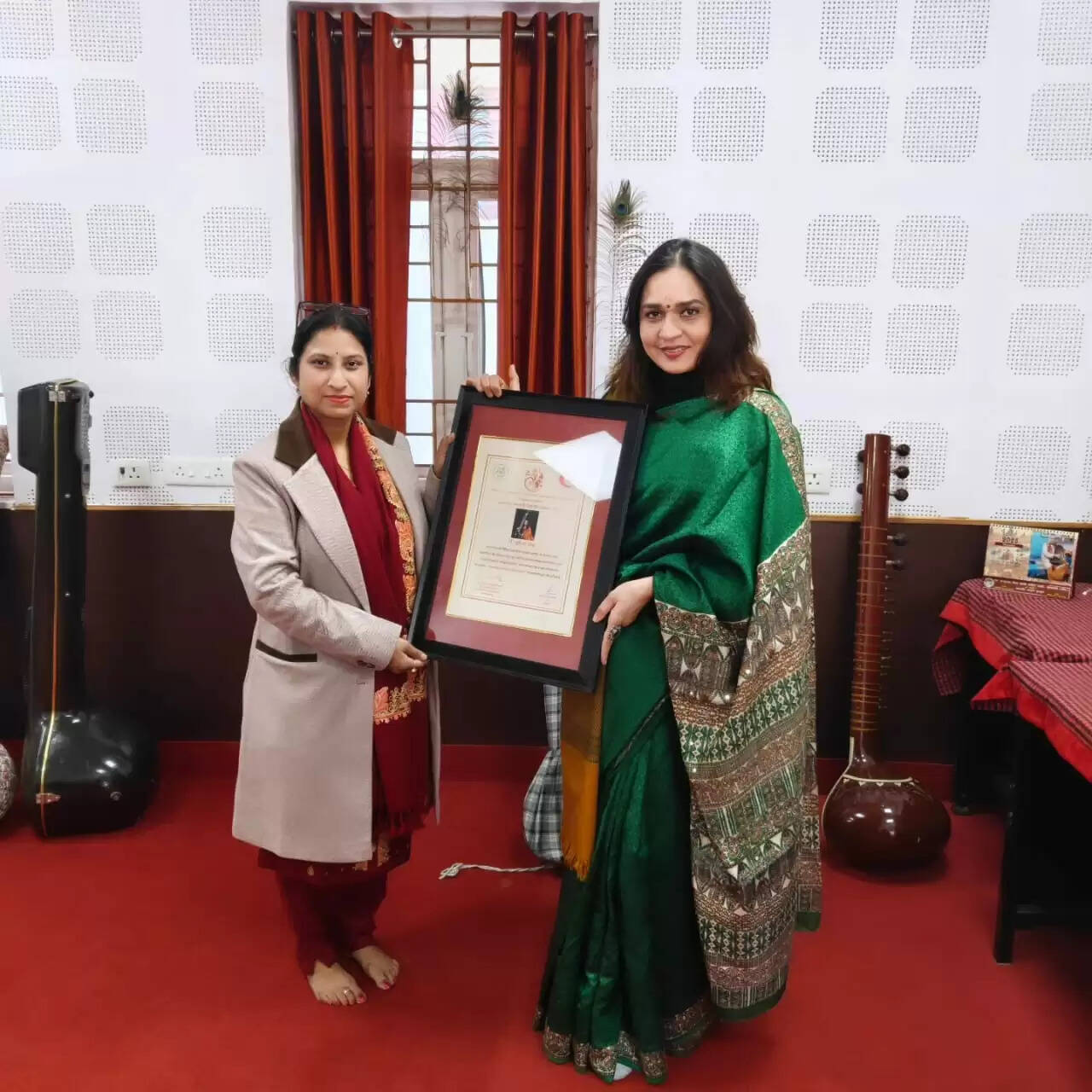 बीएचयू सहायक आचार्य डॉ. सुप्रिया शाह सहजानंद सरस्वती सेवा श्री सम्मान से सम्मानित