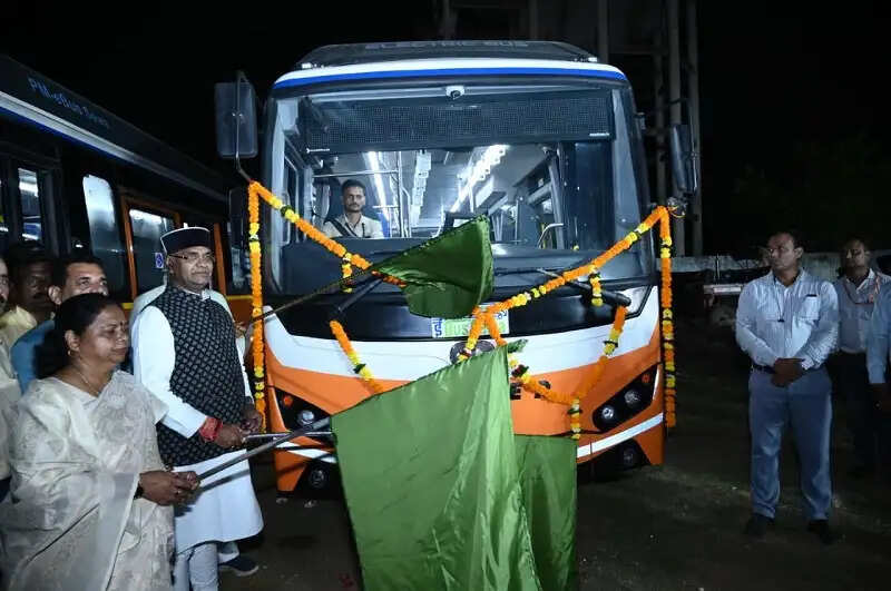 भोपालः मंत्री सारंग ने किया पीएम ई-बस डिपो एवं चार्जिंग प्वाइंट का भूमिपूजन