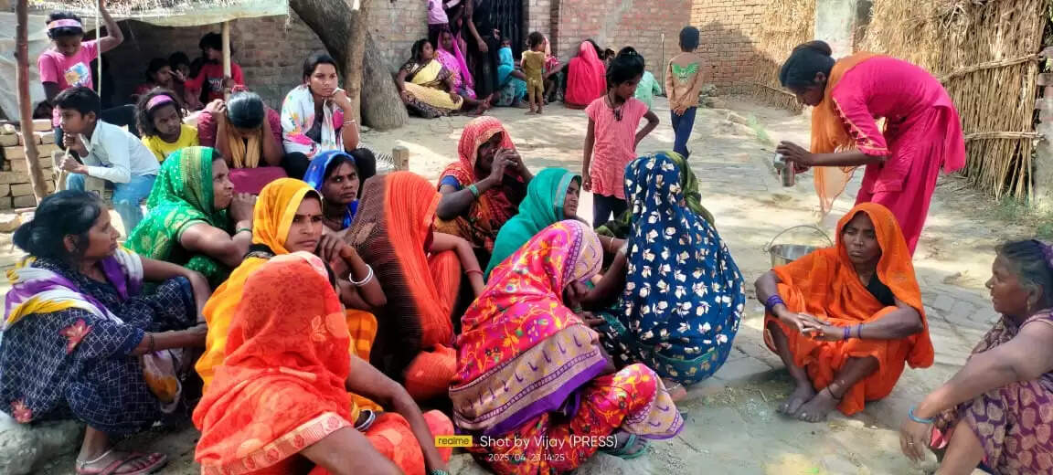 शॉर्ट सर्किट से लगी आग, वृद्ध पति-पत्नी की मौत