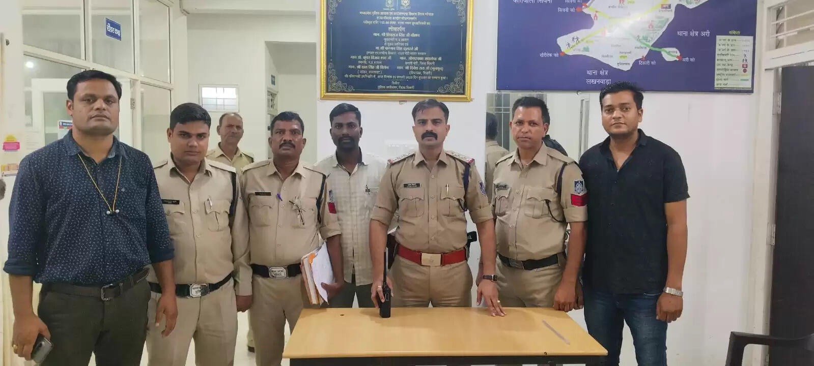 सिवनीः तीन अलग-अलग स्थानो पर दो जुआ व एक सट्टा कार्यवाही, 08 आरोपित गिरफ्तार