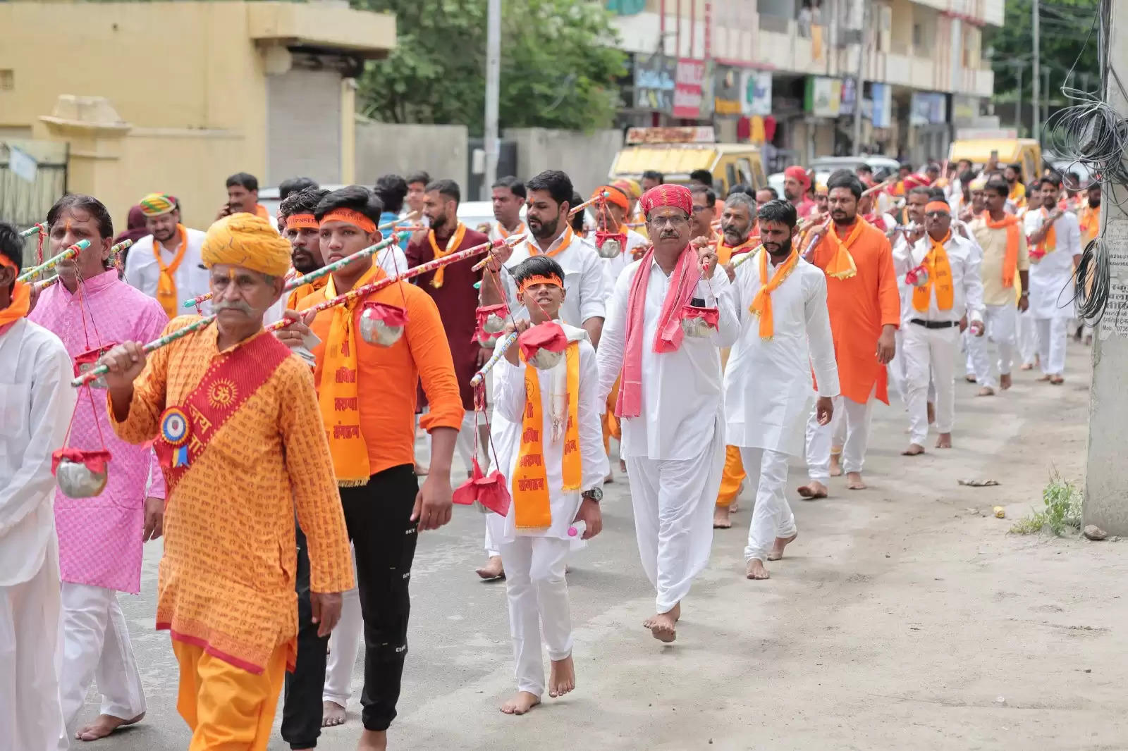 फतहसागर से वामेश्वर महादेव तक पहली कांवड़ यात्रा में उमड़ी श्रद्धा