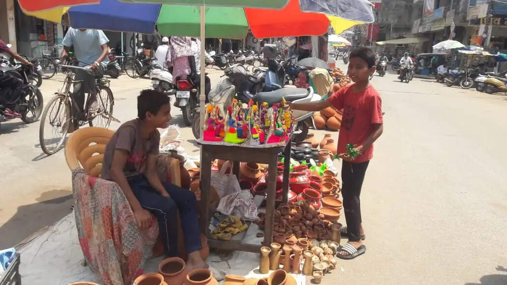 अक्षय तृतीया : अक्ती पर्व पर सजा पुतरा-पुतरी का बाजार, अबूझ मुहूर्त में होंगी शादियां