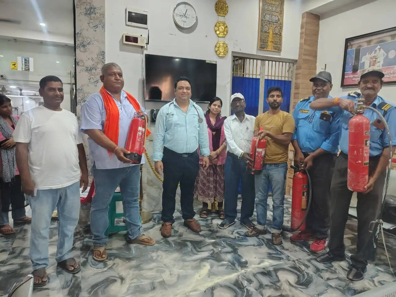 बक्सर में फायर मॉक ड्रिल, 100 लोगों को अग्नि सुरक्षा का दिया गया प्रशिक्षण