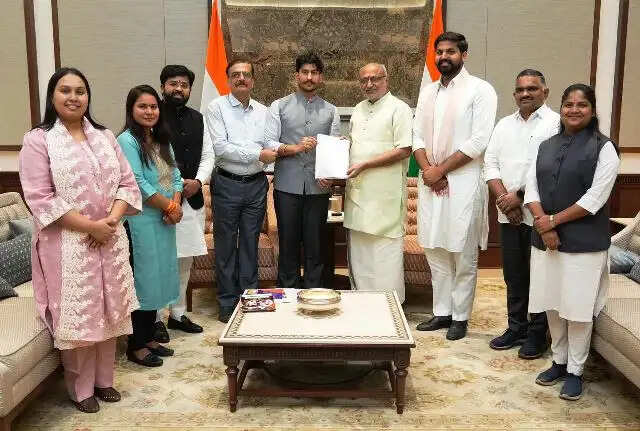उपराष्ट्रपति से मिला अभाविप प्रतिनिधिमंडल, युवा सशक्तीकरण, विद्यार्थी हित के मुद्दों पर चर्चा
