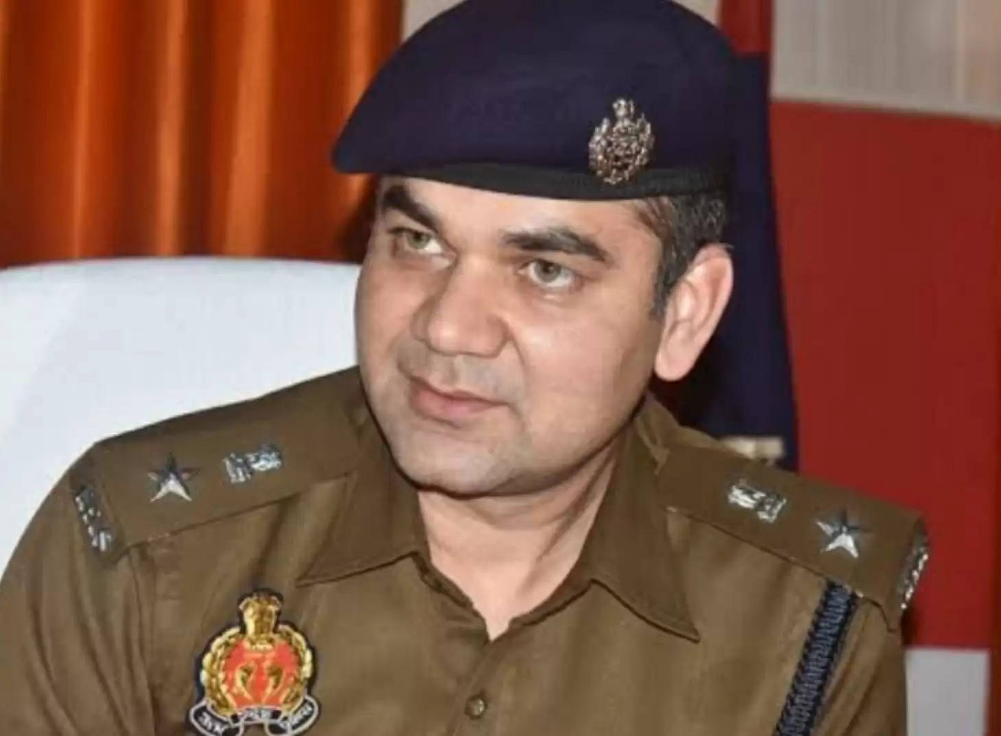 सीमावर्ती चौकियाें के 100 से अधिक पुलिसकर्मी बदले