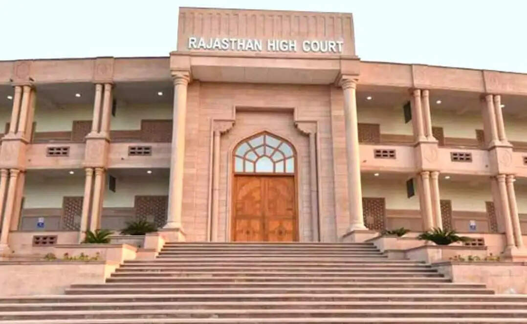 अधिवक्ताओं ने किया न्यायिक कार्यों का बहिष्कार