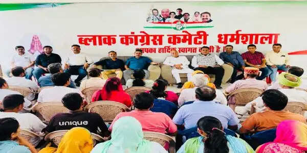 धर्मशाला की जनता भाजपा की जनविरोधी नीतियों का देगी करारा जबाव : प्रो. चंद्र कुमार