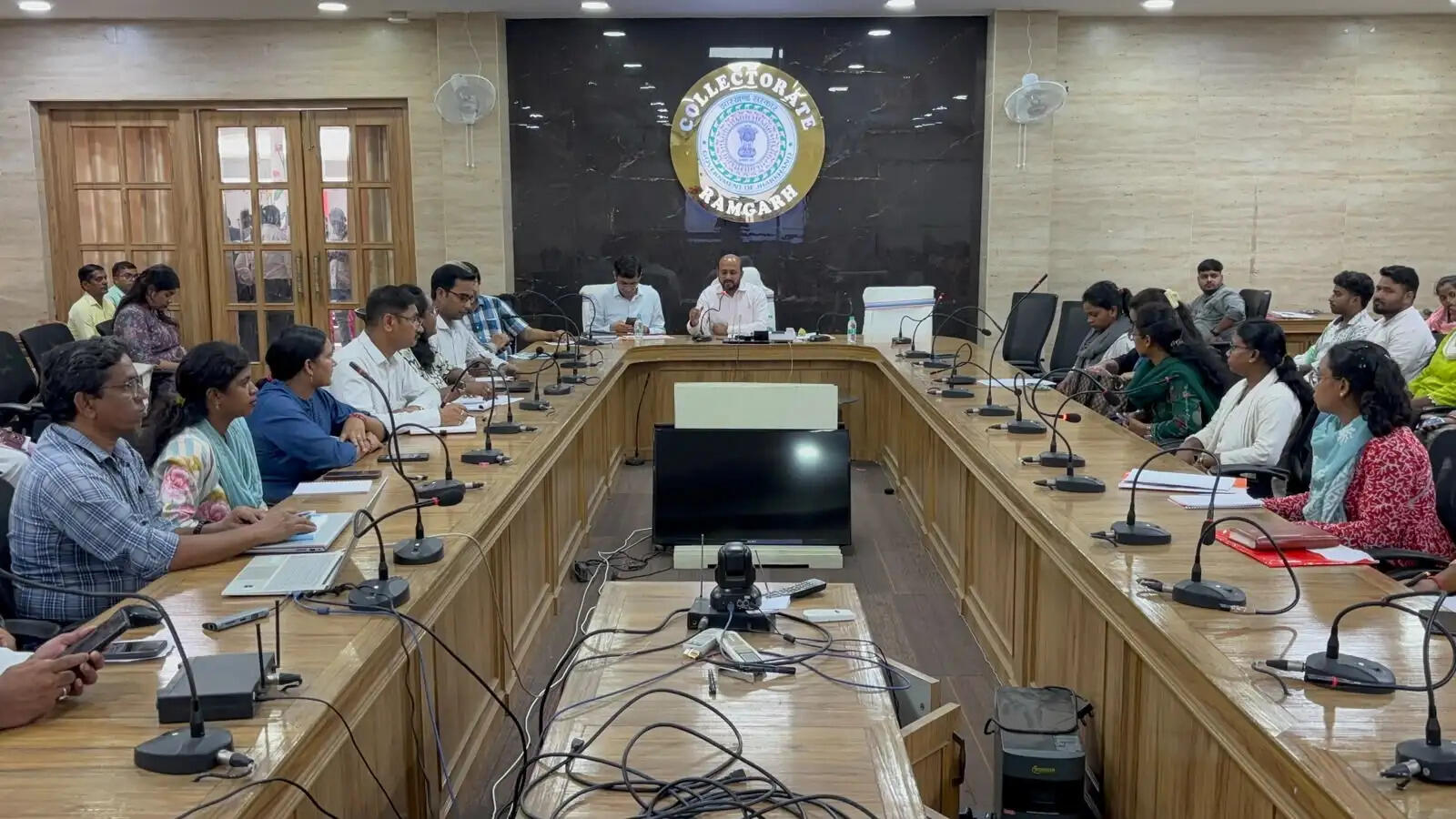 आयुष्मान भारत योजना में बरती लापरवाही तो अस्पताल का रजिस्ट्रेशन होगा रद्द : डीसी