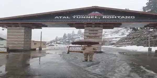 हिमाचल में बारिश, बर्फबारी-ओलावृष्टि से कंपकंपी, एक हफ्ते तक खराब मौसम का अलर्ट