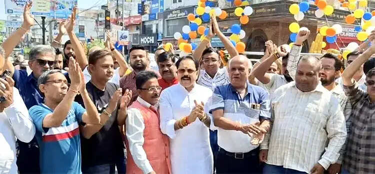 जीएसटी छापेमारी के खिलाफ व्यापारियों का हल्लाबोल