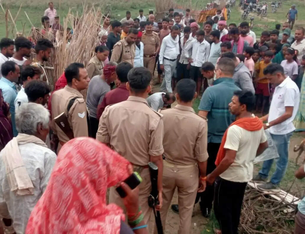 नवविवाहिता ने फांसी लगा दी जान, पति मुंबई में करता है नौकरी
